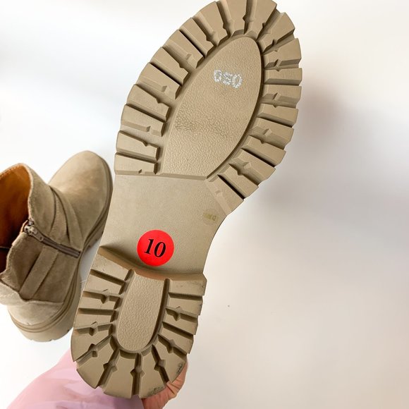 NEW Lucky Brand Tan Dune Elyton Suede Buckle Chunky Lug Sole Zip Ankle Boots 10 - Picture 7 of 8